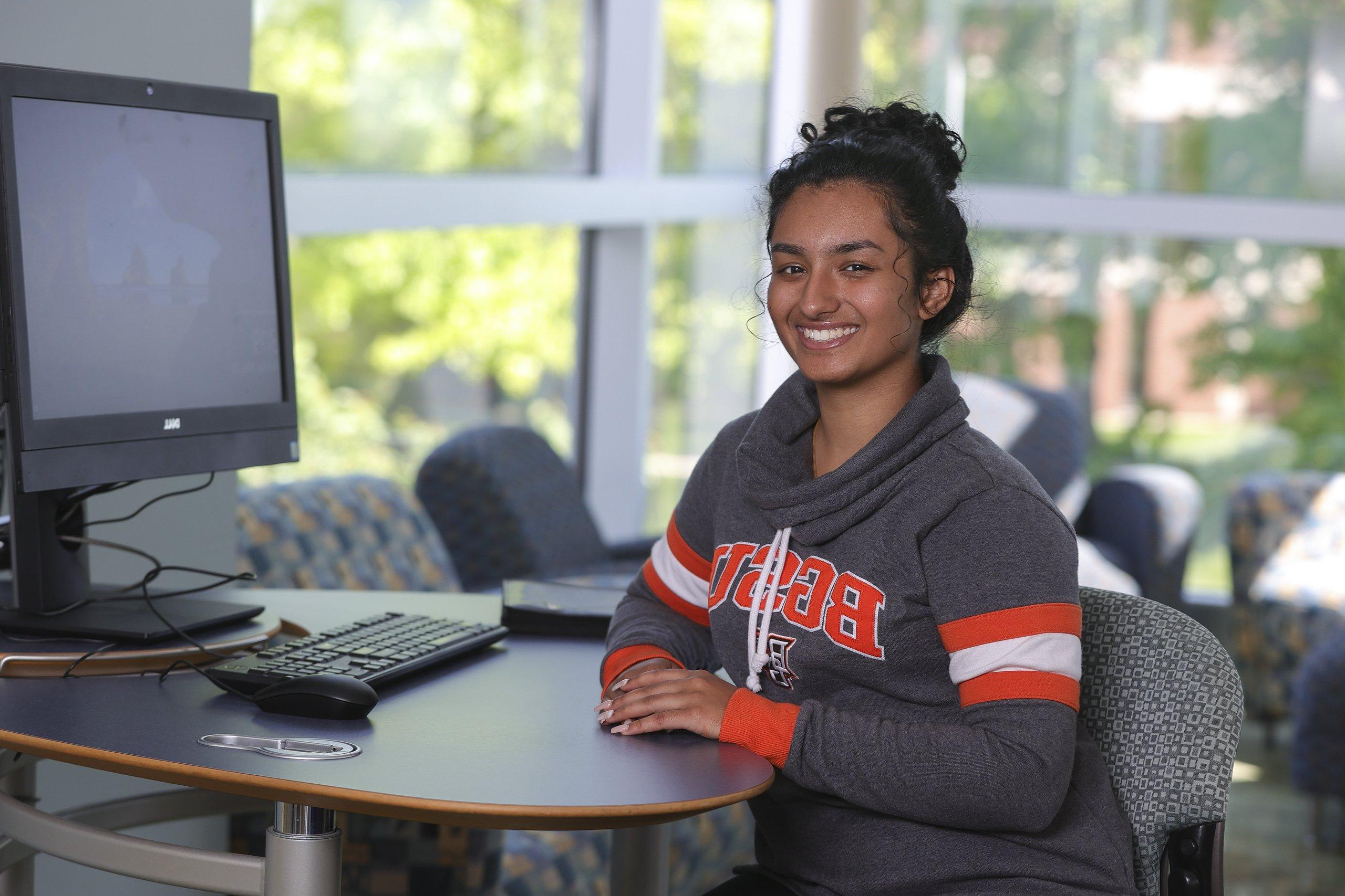 BGSU Firelands student gets hands-on education at the computer